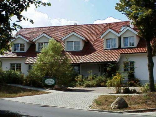 Hotel Lindenstrasse Neuenhagen bei Berlin Екстериор снимка