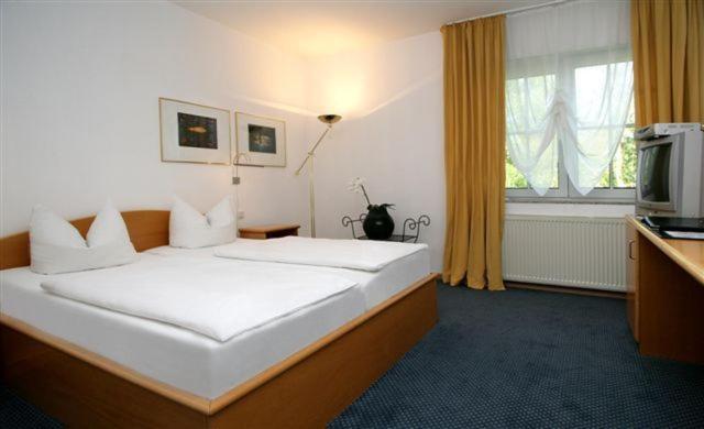 Hotel Lindenstrasse Neuenhagen bei Berlin Екстериор снимка